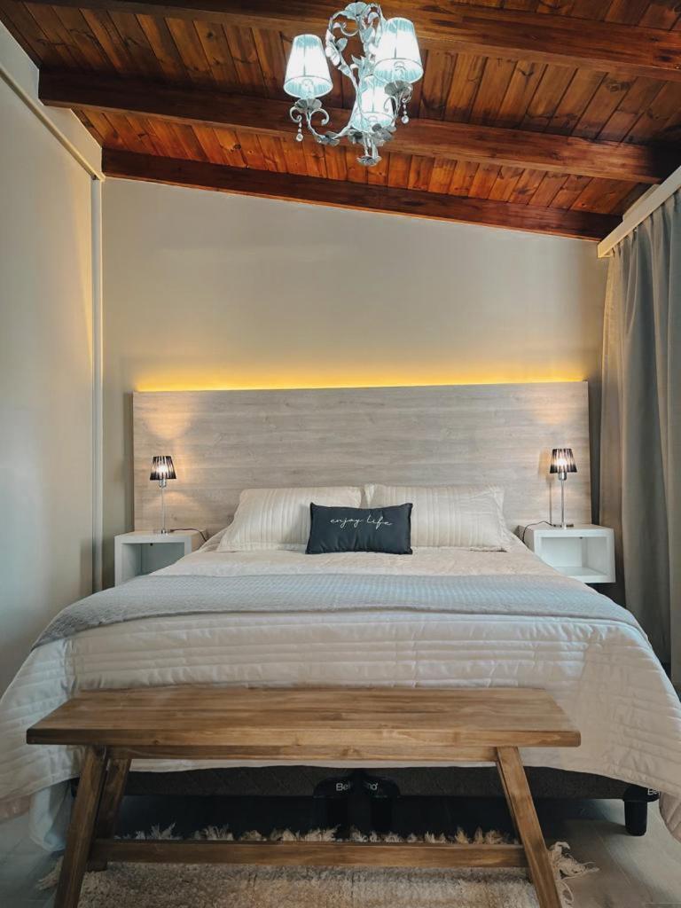 Alter Boss Chalet La Cumbre